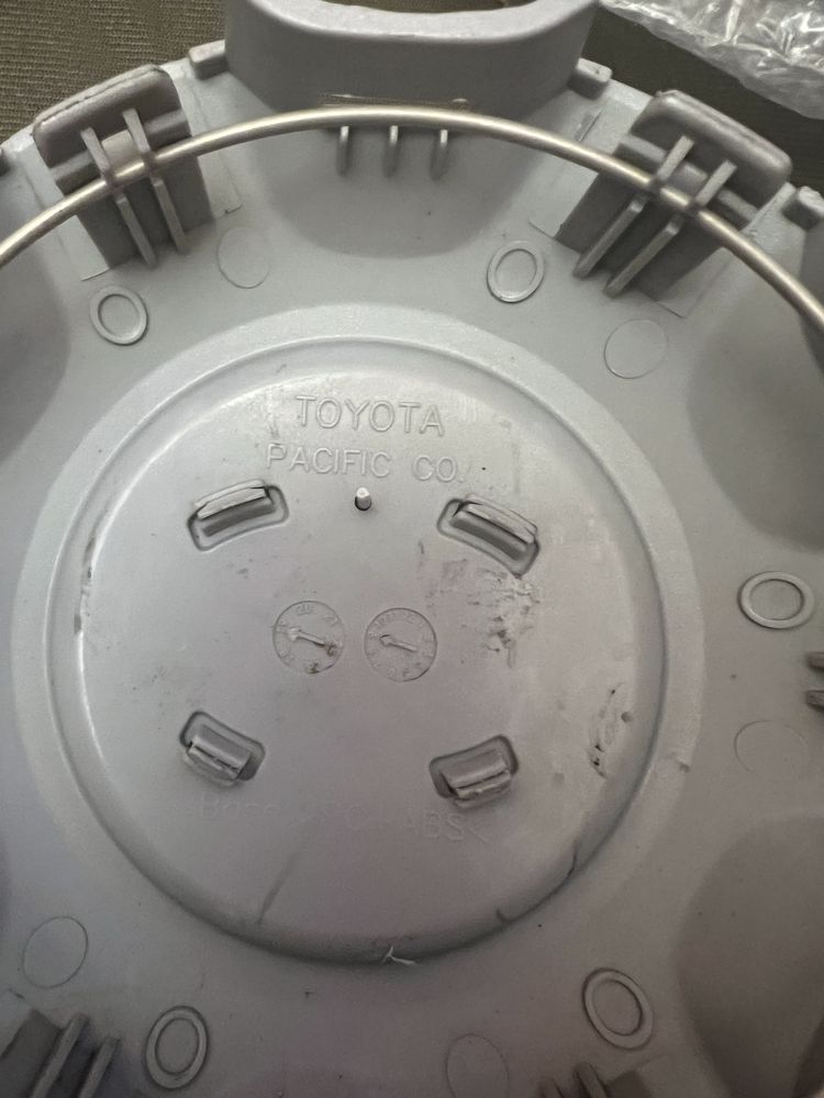 Колпачки на диски Toyota