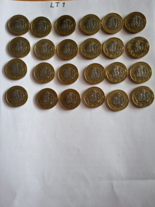 Coleção de 400 moedas 200 escudos. Valor -50% do valor facial.