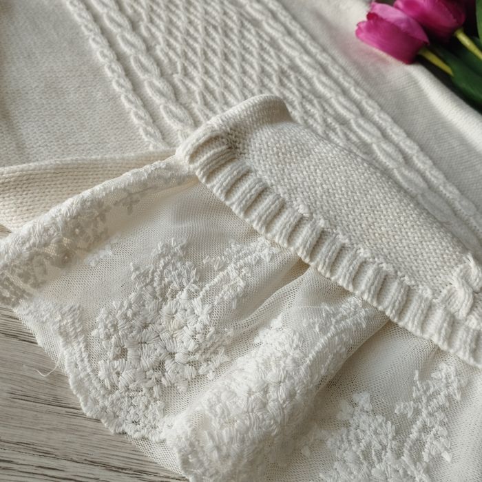 Tunika/Sukienka Sweterkowa z Koronkową Wstawką - 10-12 lat