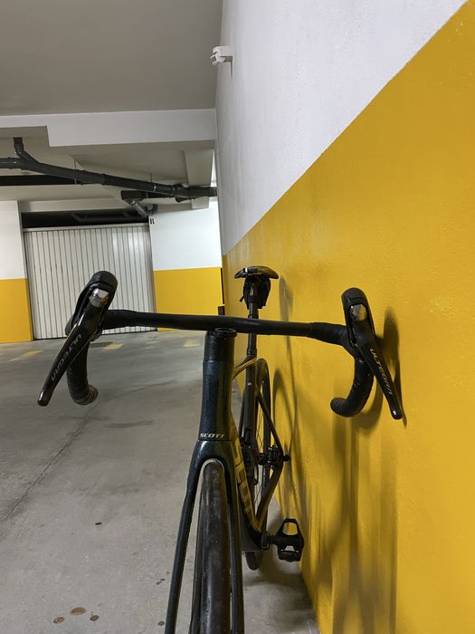 Scott addict RC (guiador integrado SL, rodas carbono speedsix)