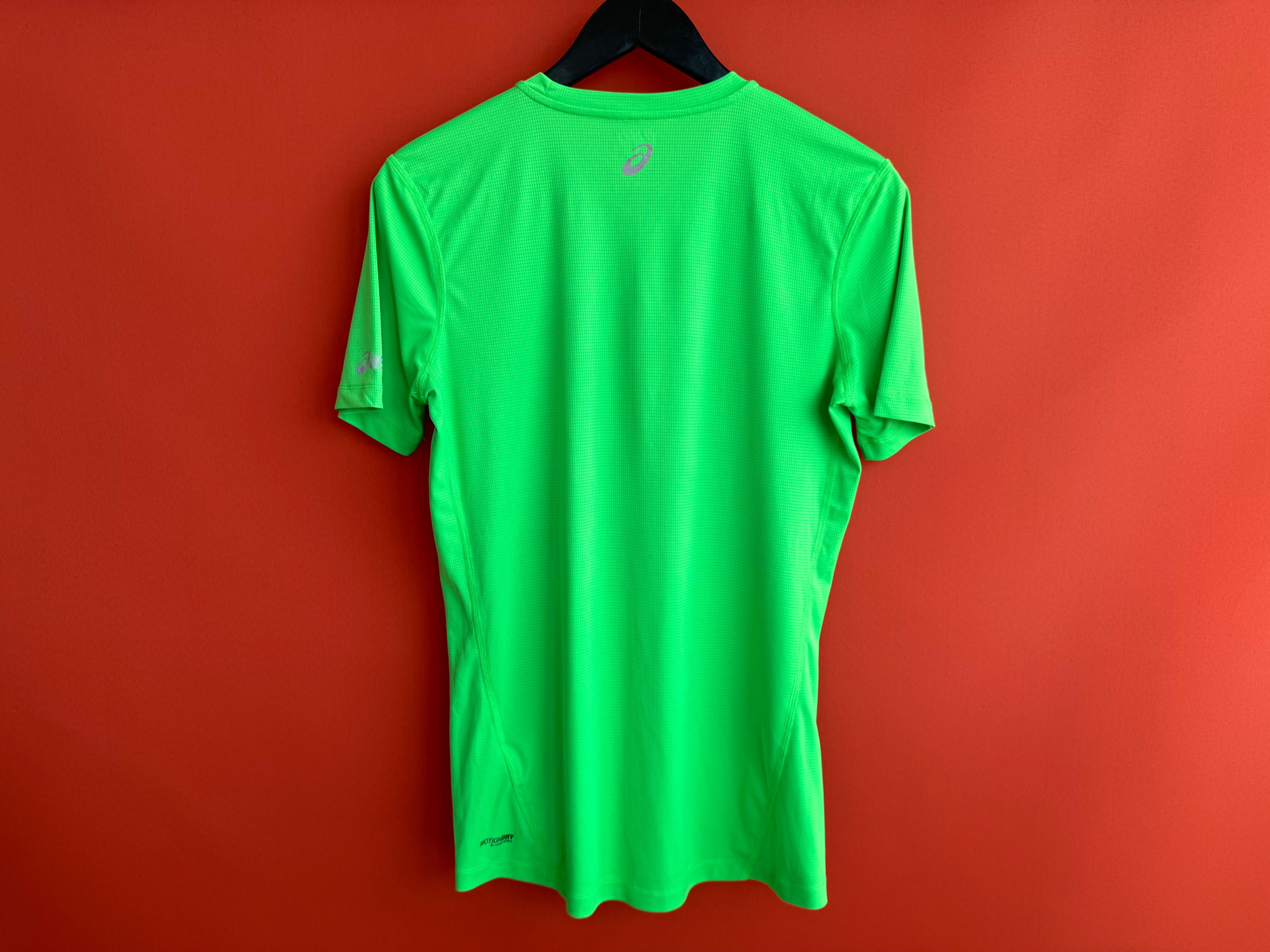 Asics оригинал мужская спортивная футболка размер S Б У