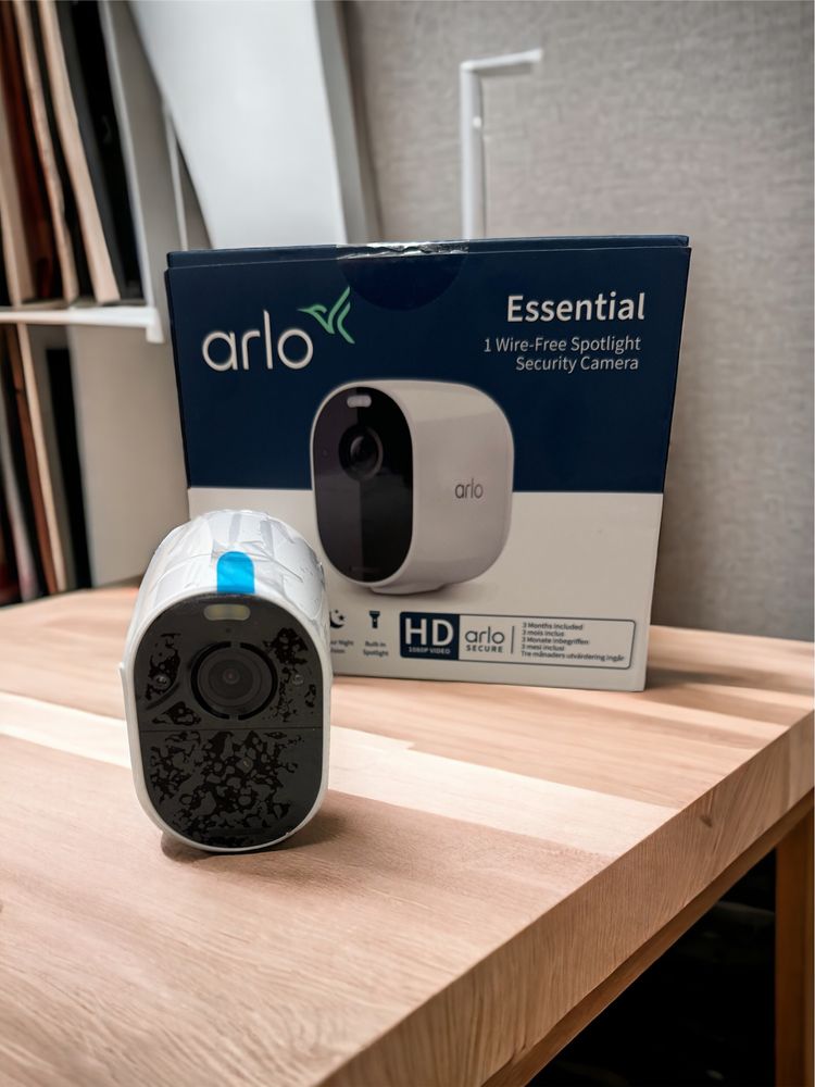 Arlo Essential Spotlight WiFi VCM 2030