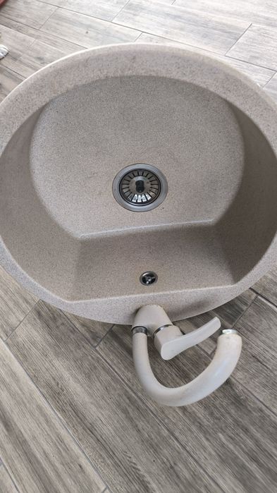 Продам каменную мойку