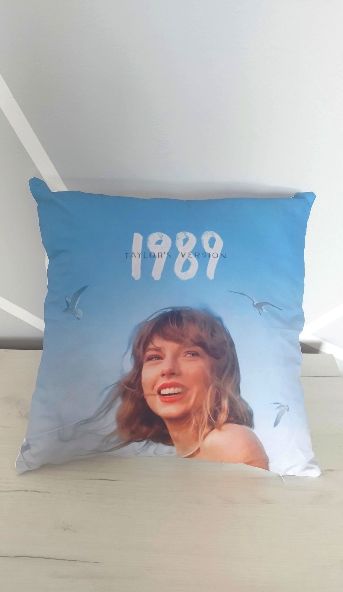 Poduszka Taylor Swift 1989TV 40x40