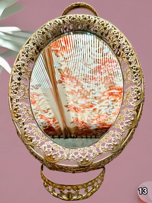 Поднос декоративный зеркальный на ножках. Б/у.