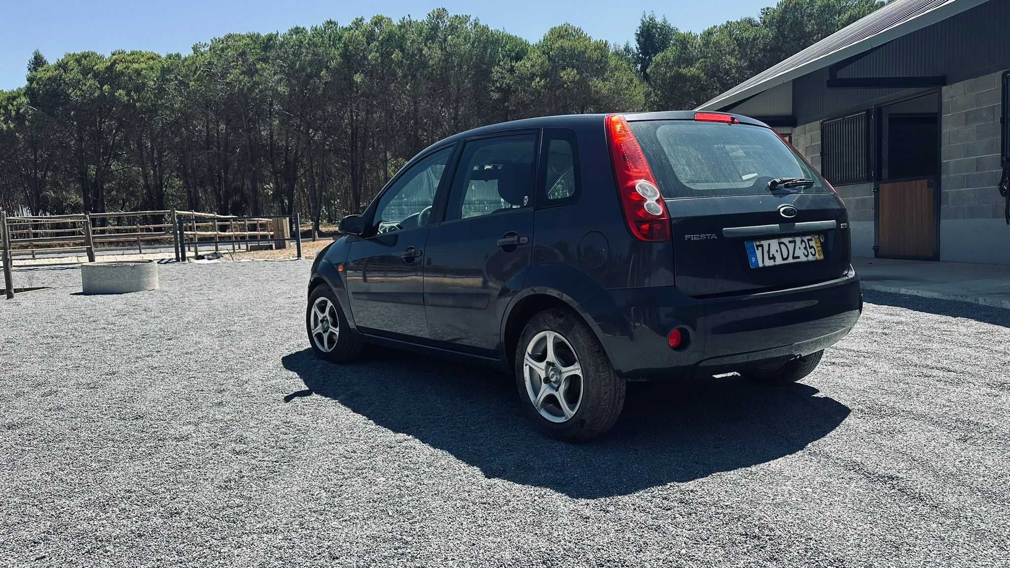 Ford Fiësta 1.4TDCI Ghia