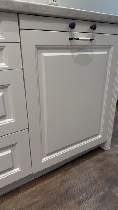 Wyposazona kuchnia ze sprzetem AGD