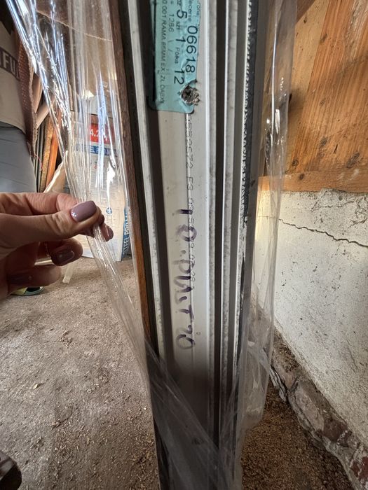 Okno pcv złoty orzech z zewnątrz a z środka białe