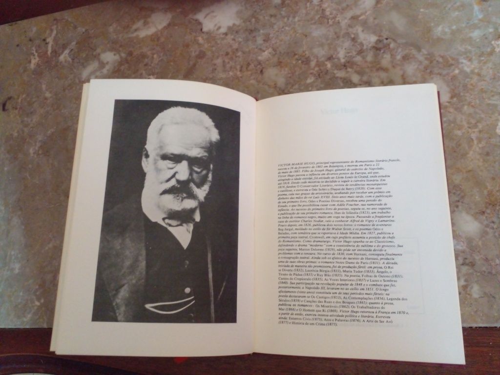 Livro Os Trabalhadores do MAR de VICTOR HUGO