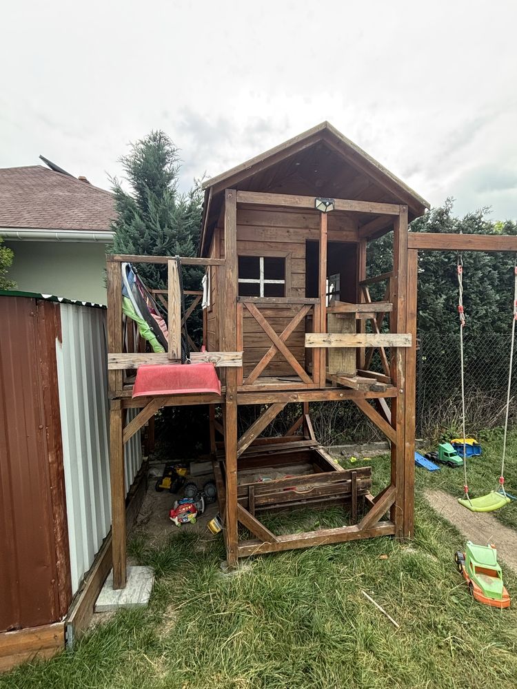 Plac zabaw Domek i ślizg