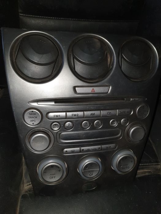 Магнітола радіо Mazda 6.2004 року