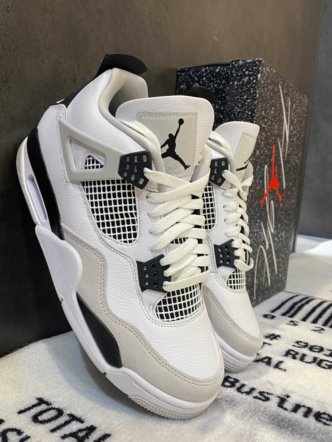 Jordan 4 Retro Wojskowy Czarny Eu 40