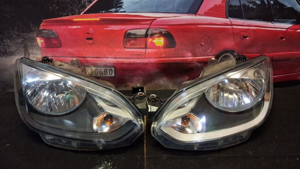 Передня права ліва фара Volkswagen UP 1s1.941.016.k