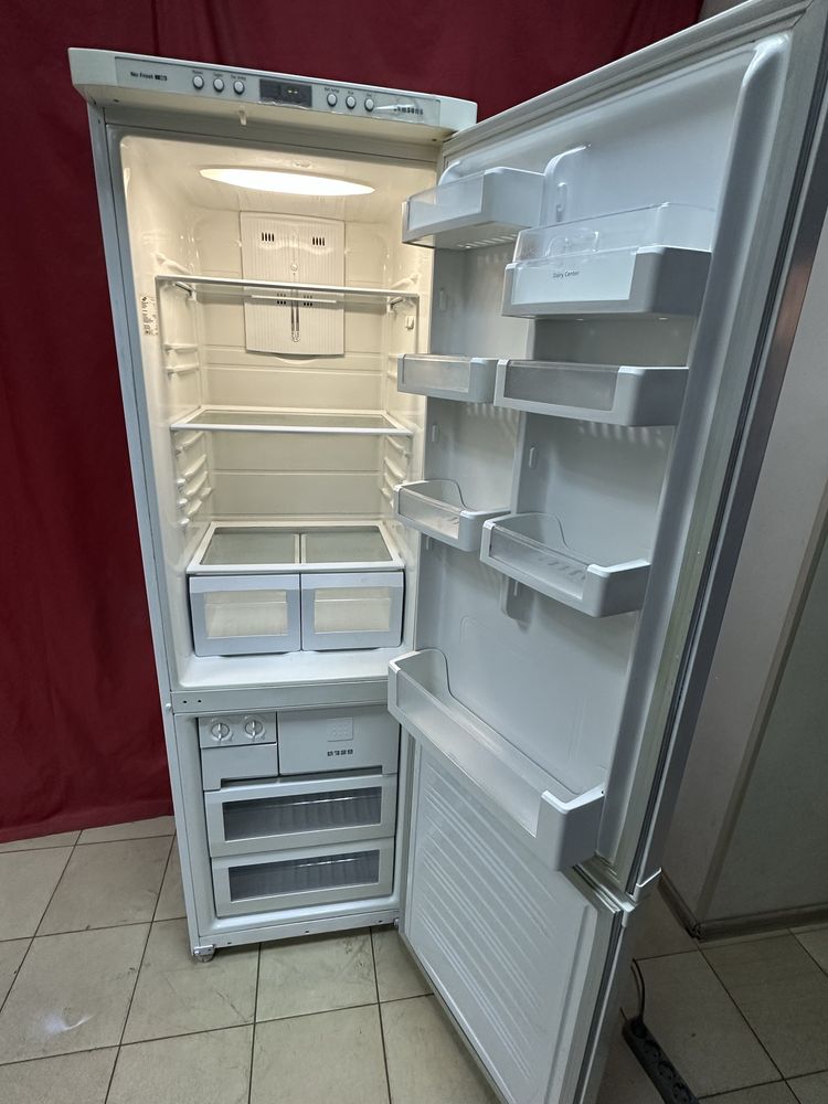 Хололильник Samsung RL 38 BNCP
