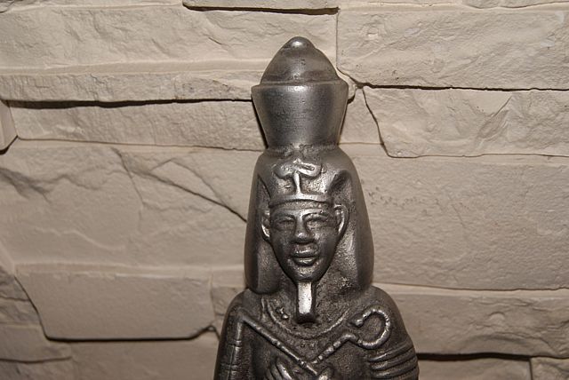 Płaskorzeźba egipska faraon