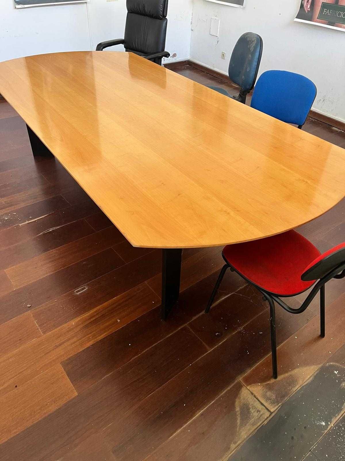 Mesa Sala Reuniões
