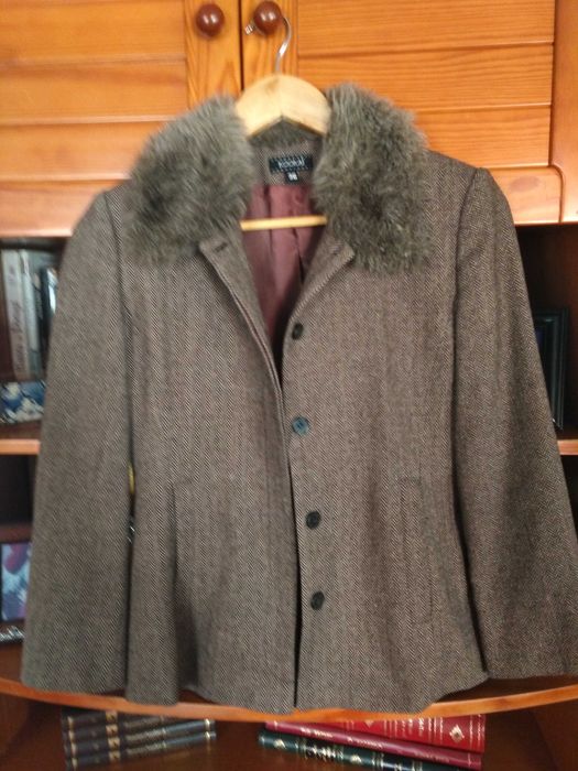 Casaca com gola de pêlo