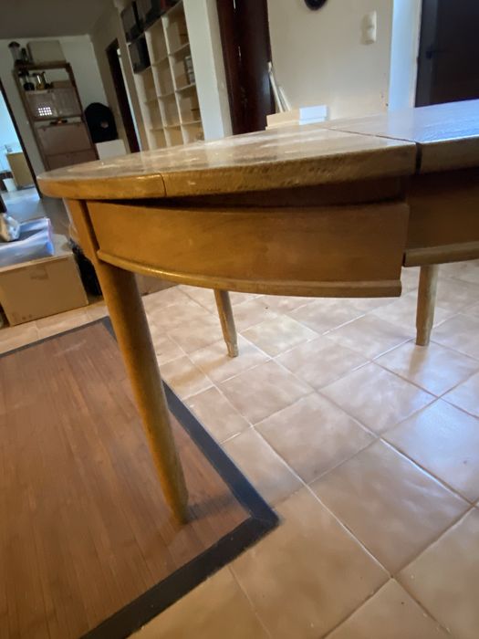 Mesa Antiga de Pinho Maciço e Cortiça