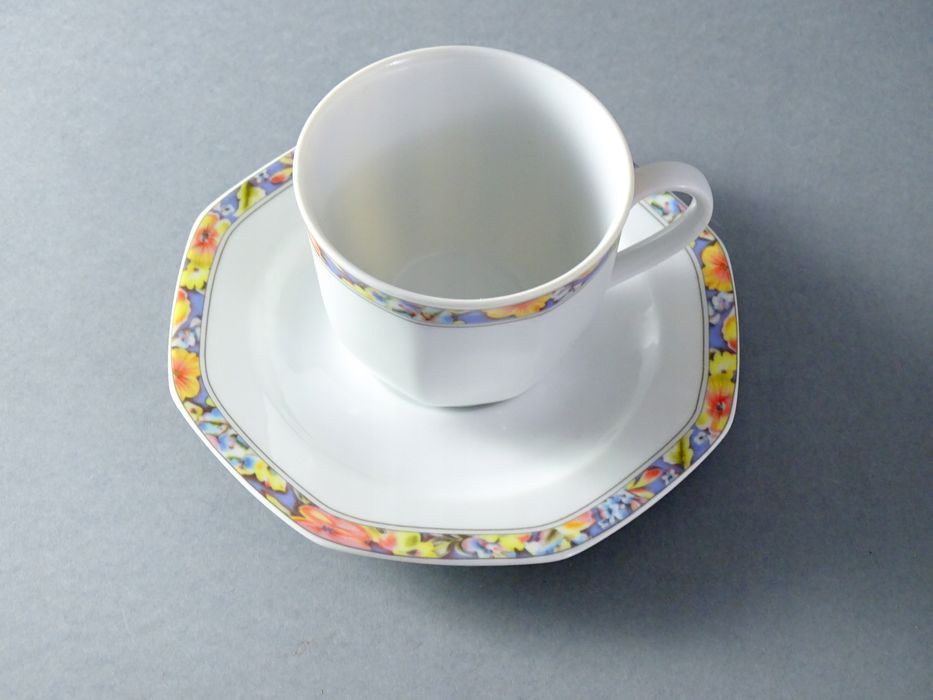 lata 80/90 designerska filiżanka porcelanowa