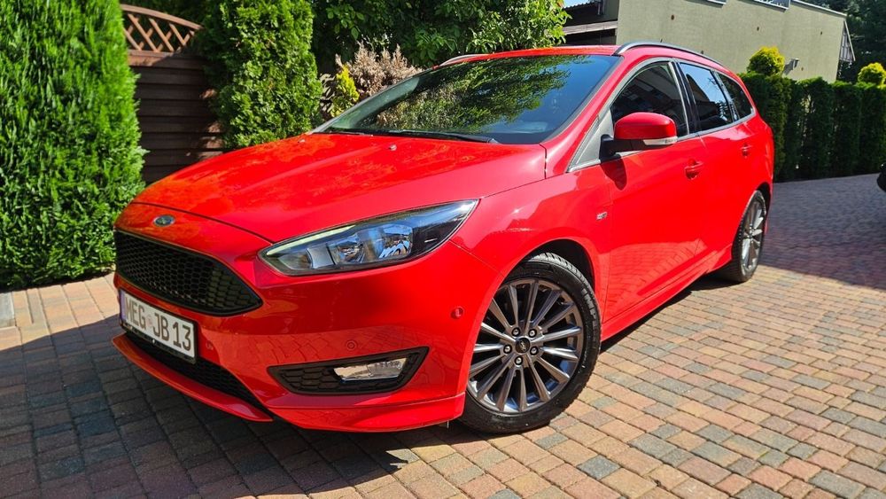Ford Focus 1.0 125 KM* ST line* nawigacja* półskóry* piękny stan z Niemiec