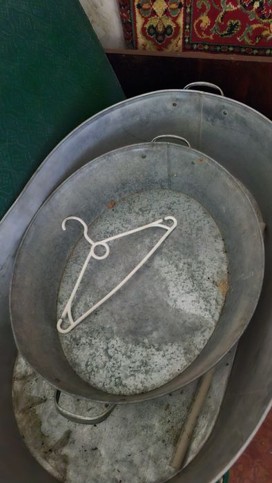 Продаю таз оцинкованный  б.у