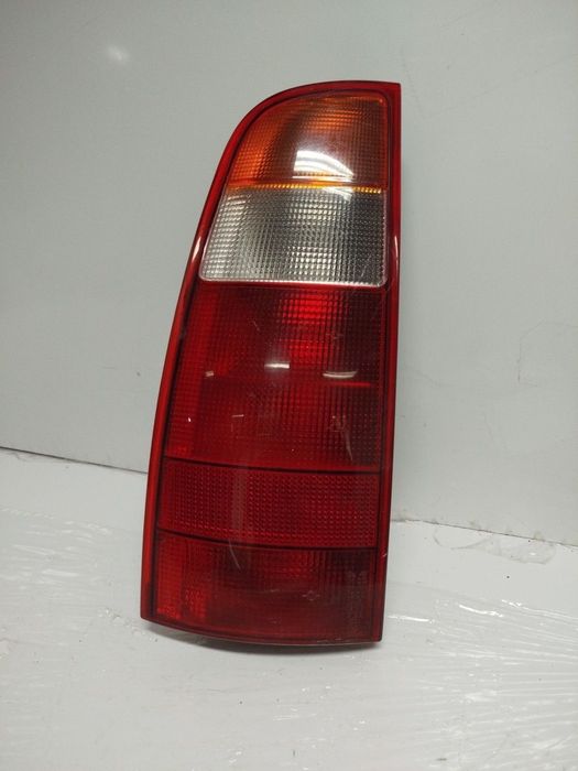 Farolim Stop Esq Volkswagen Polo (6N2)