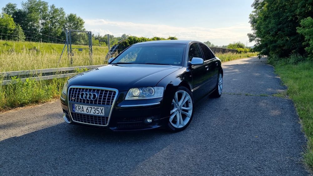 Audi S8 D3 5.2 V10 450 km