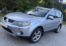 Outlander 2.0 DID 4x4 , 7 osobowy