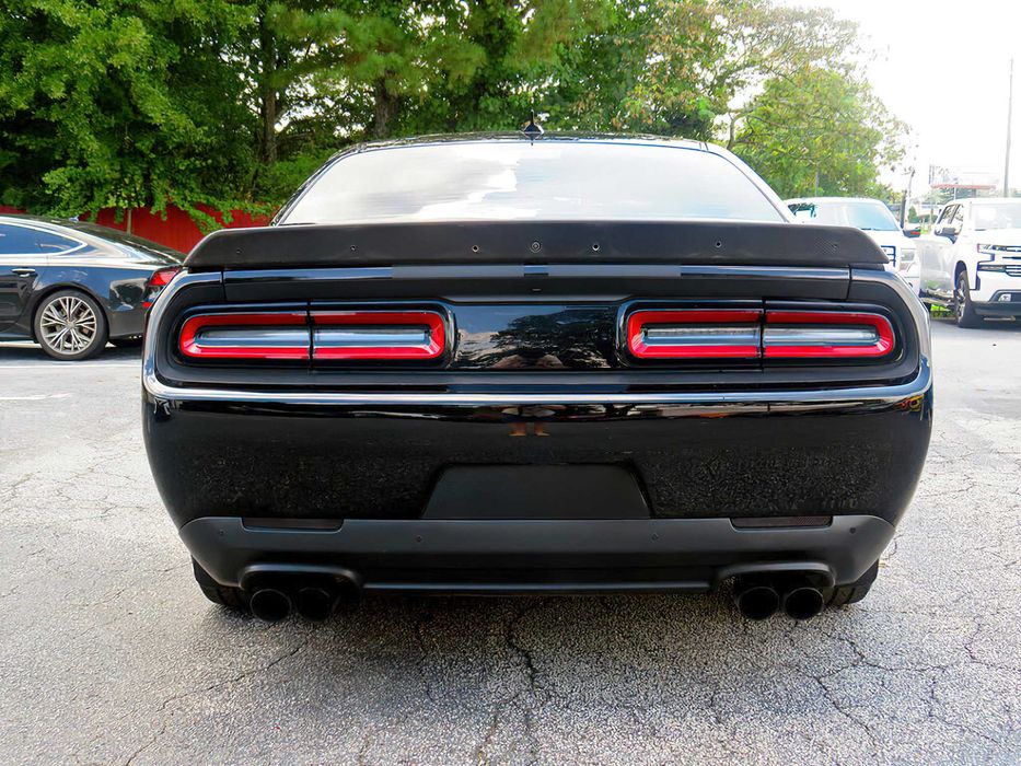 Dodge Challenger SRT Hellcat      2017