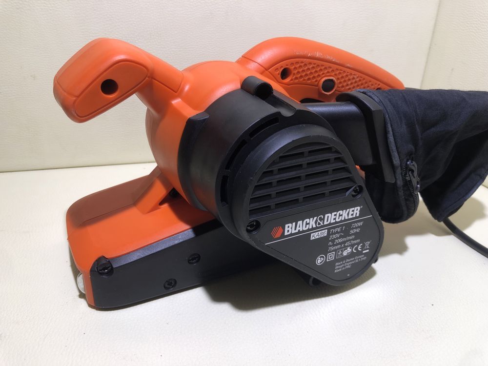 Стрічкова шліфмашина Black+Decker KA86