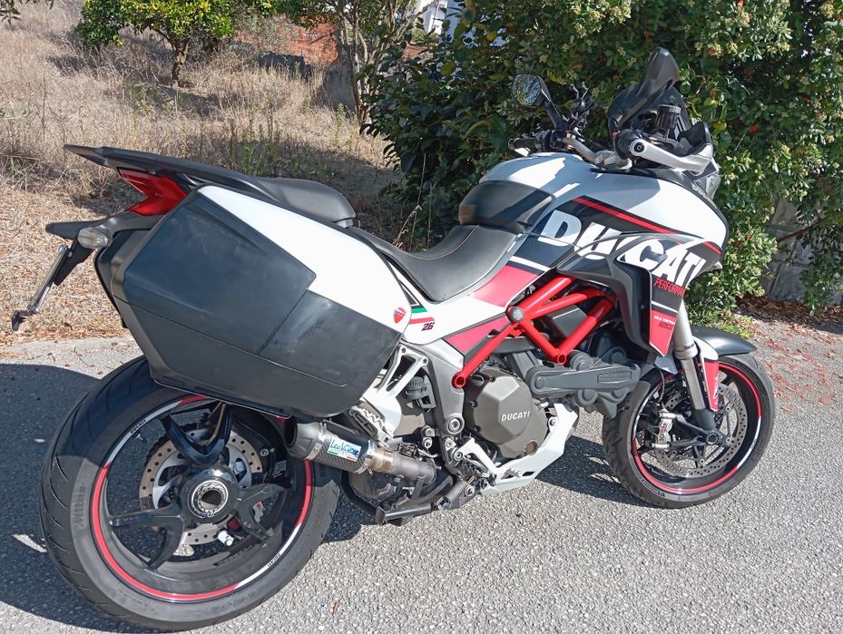 Ducati Multistrada DVT 1200 S + Malas