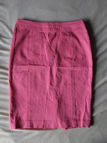 Spódnica różowa ołówkowa