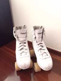 Patins 4 rodas em bom estado