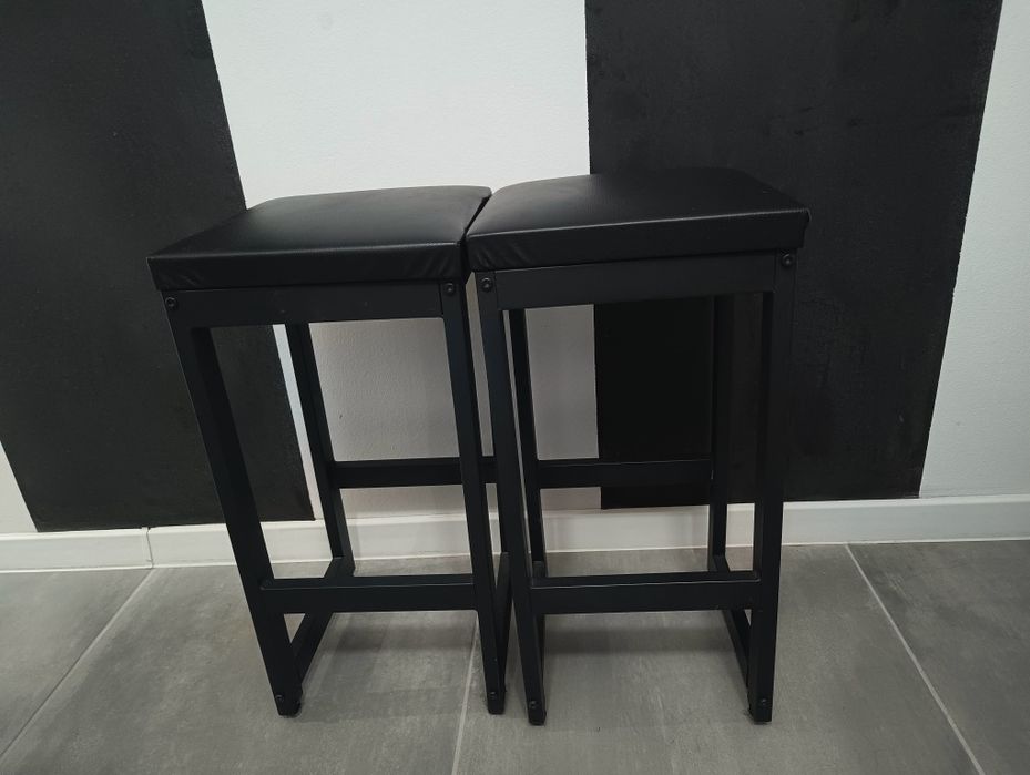Dwa hokery wysokie taborety do wyspy czarne