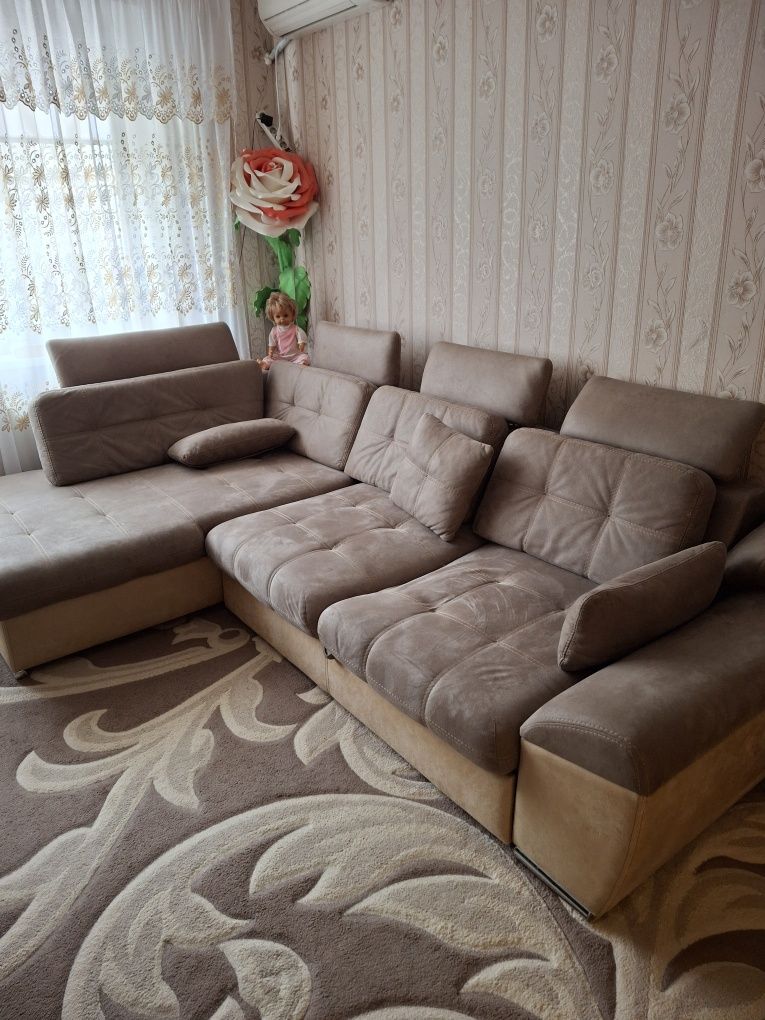 Диван бу в хорошем состояние.