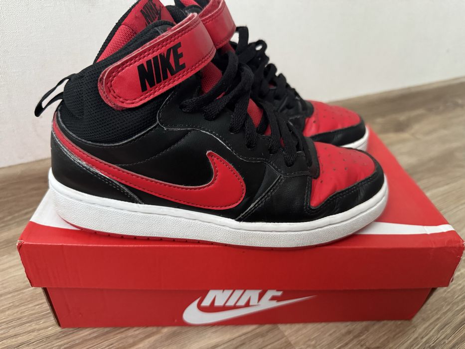 Кросівки Nike Court BOROUGH MID 2 (GS) EU.38.5 (оригінал)