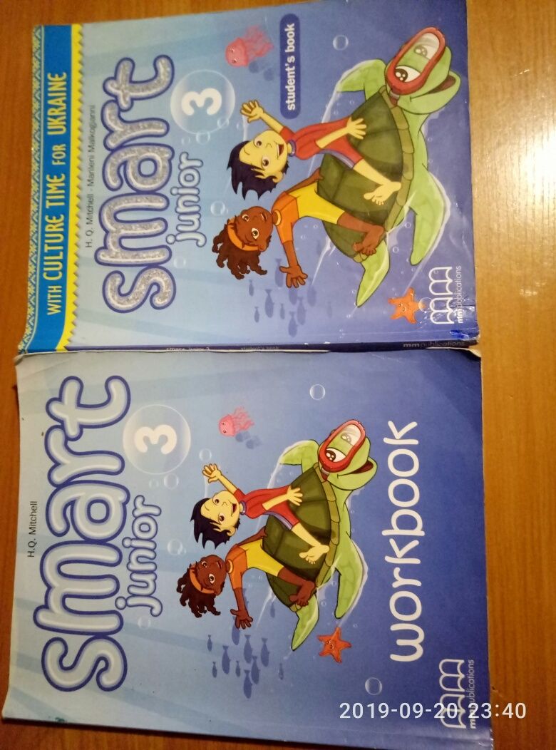 Продам підручник з зошитом з англійської мови смарт юніор