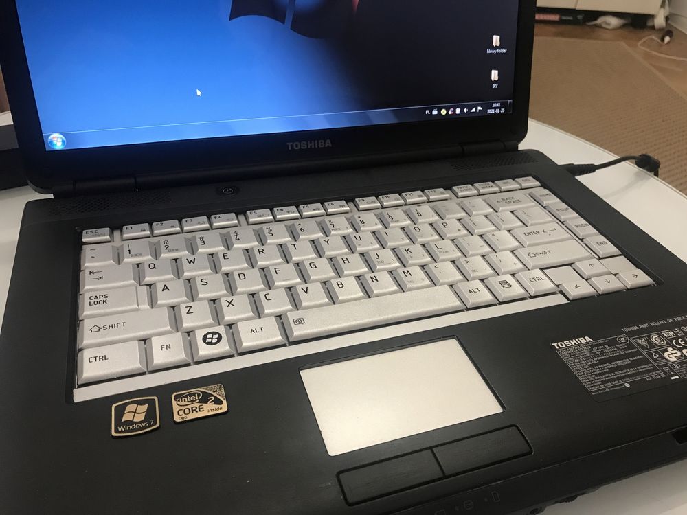 Laptop Toshiba intel Pentium coreDuo