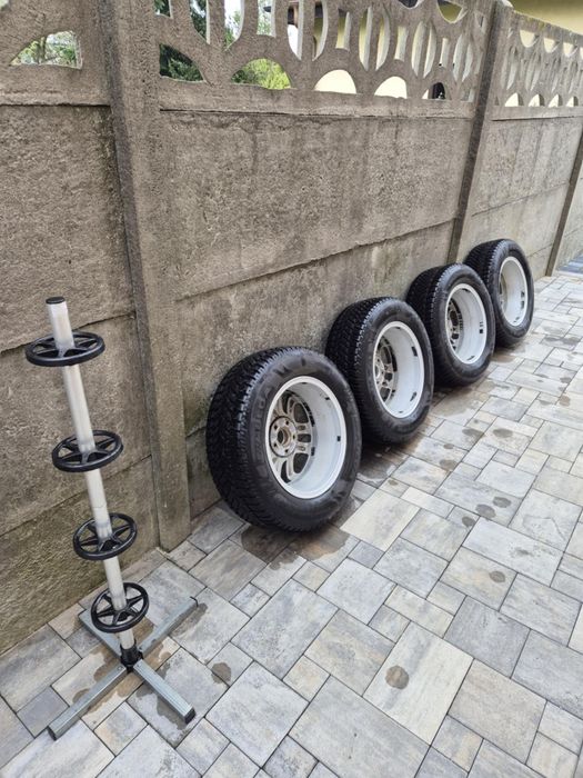 Alufelgi z oponami zimowymi 215/65 R16