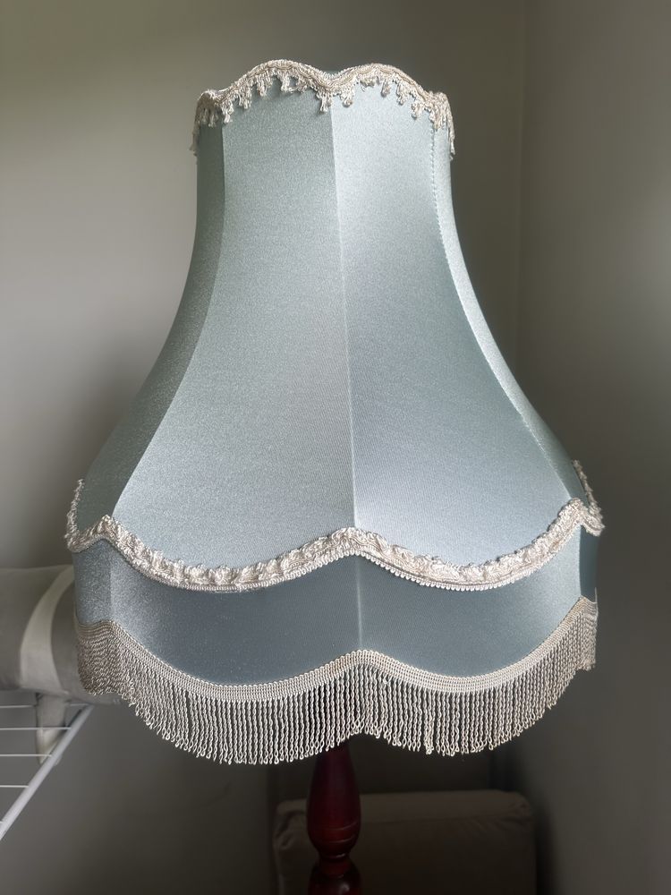 Lampka podłogowa w stylu retro