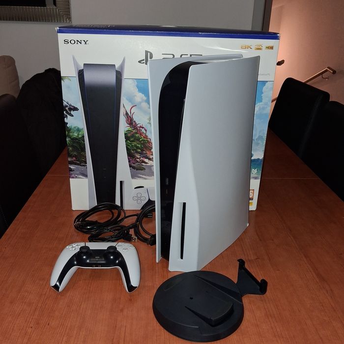 PlayStation 5 (PS5) – Versão Disco – Comando + Suporte + Cabos + Caixa