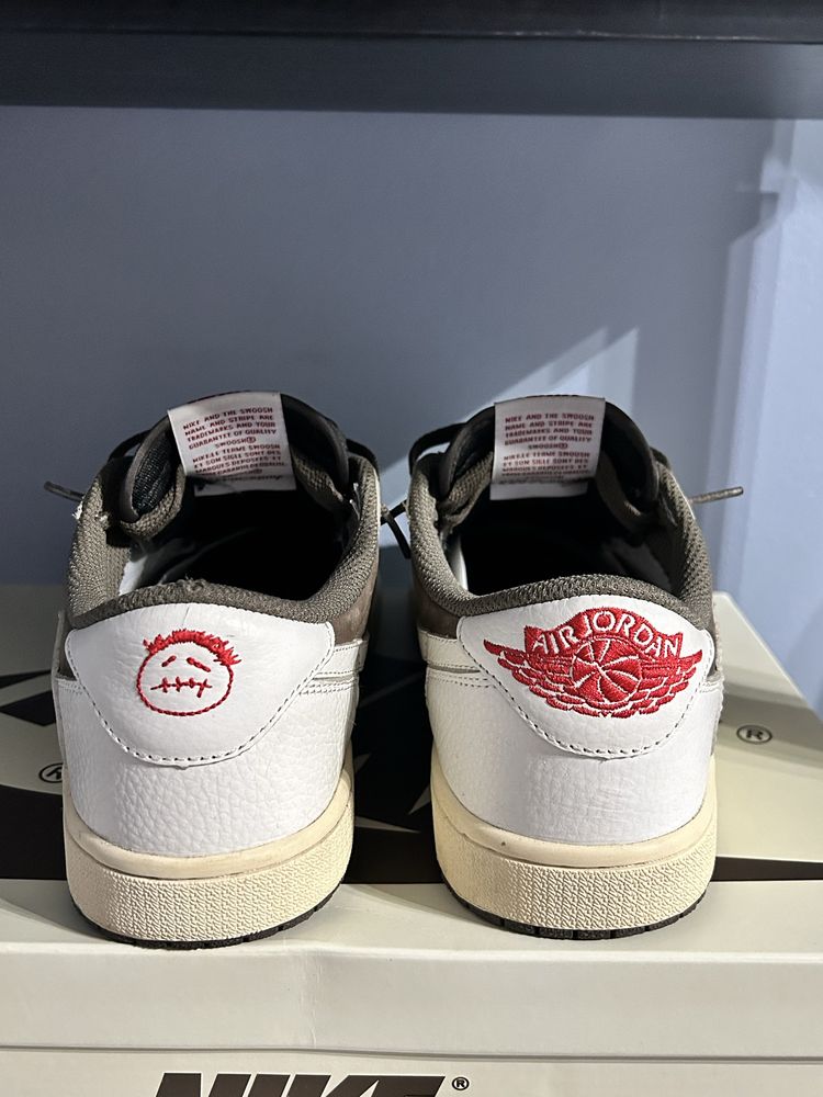 Jordan 1 low x travis scott reverse mokka