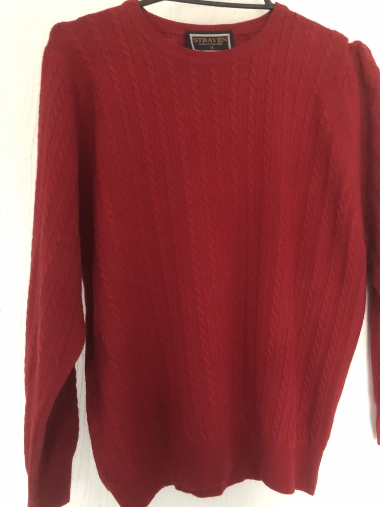 Czerwony swetrek damski welna warkocze
