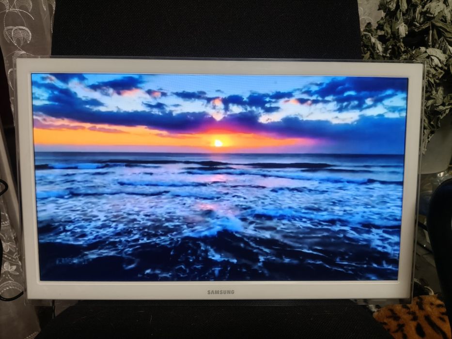 LED-телевизор Smart TV 22" Samsung ue22f5410ak