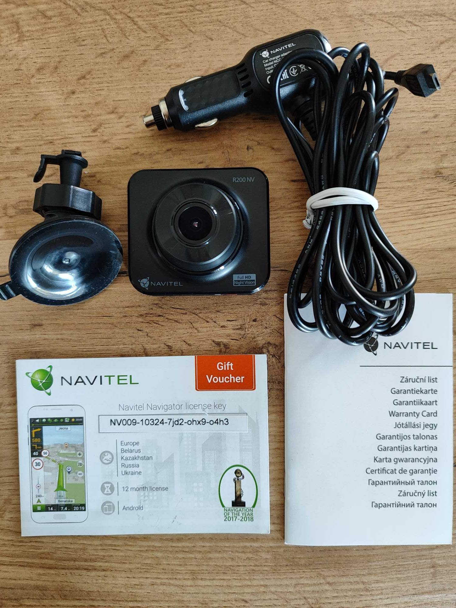 Kamerka samochodowa wideorejestrator Navitel R200 NV