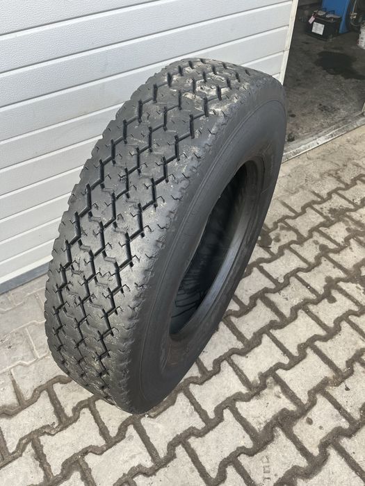 Opony Michelin 10R22.5 (2szt)