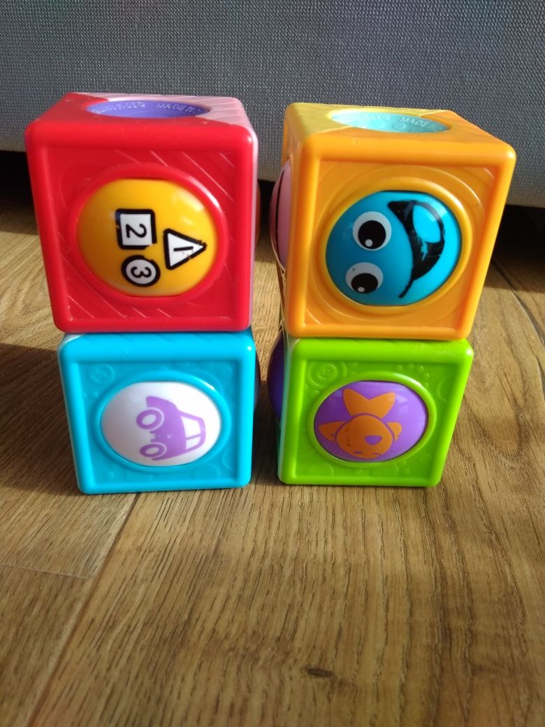 Kostki Fisher Price ,klocki