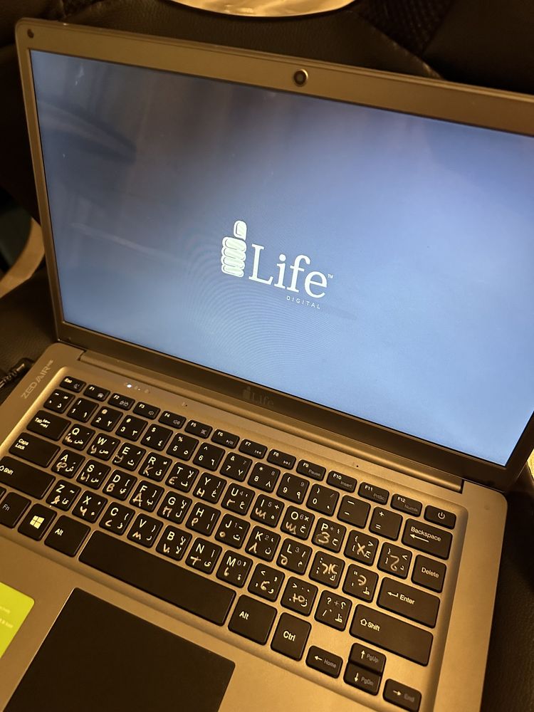 Ноутбук ZED Life