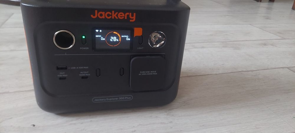 Зарядна станція універсальна Jackery Explorer 300PLS 288WH