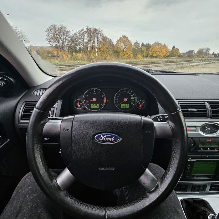 Ford Mondeo Ghia